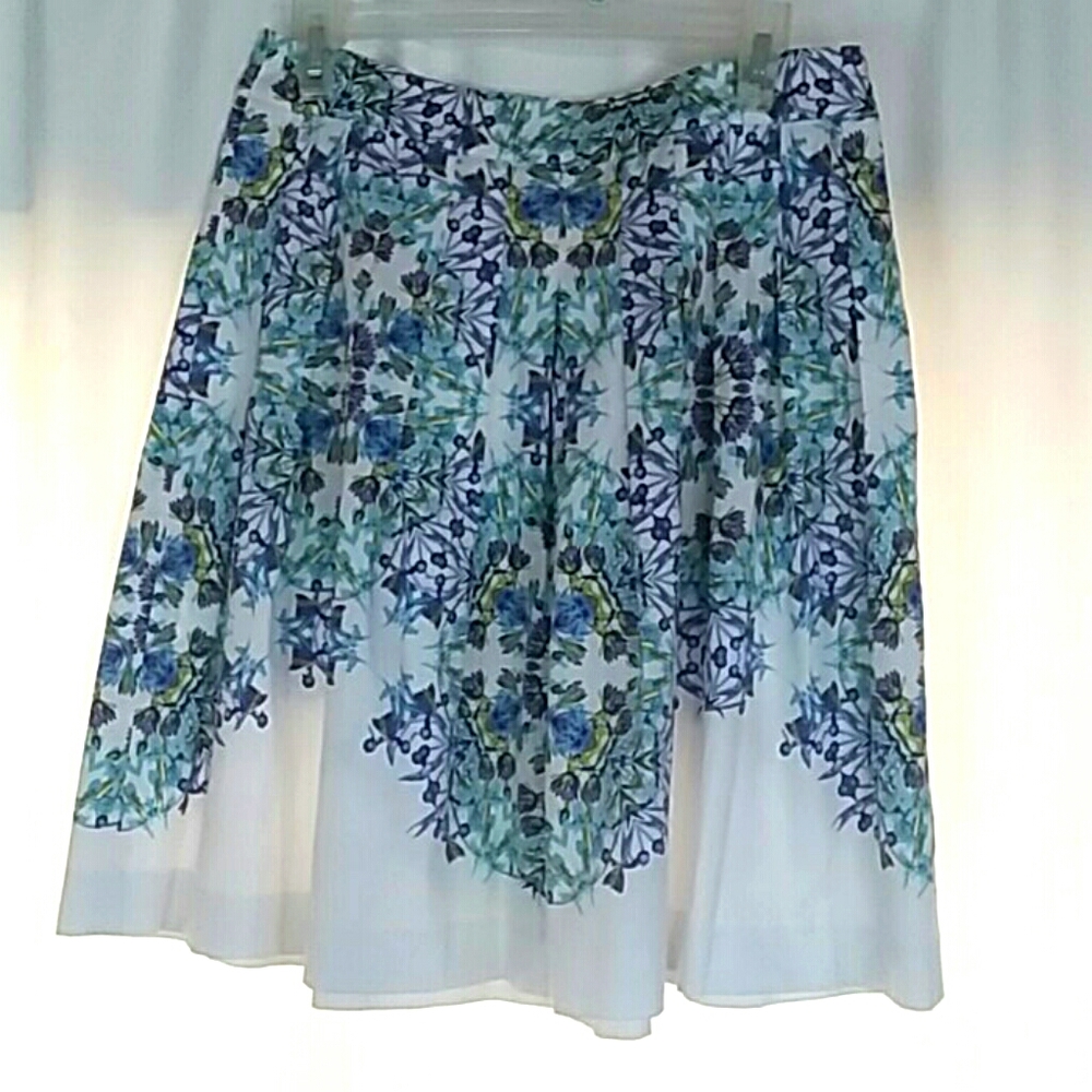 3/$20 Talbots 6p Floral Pleated Skirt